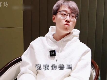 这个男人到底有什么魔力,能让五哈导演一分不挣也要给他拍综艺? #陈泽 #OK了老铁们 #五哈 #影娱漫谈编辑部 #了不起的精讲团