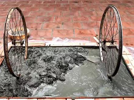 家里的破自行车不要扔,DIY一下后实用又好看。#手工 #创意 #DIY #改造 #废物利用 @抖音小助手