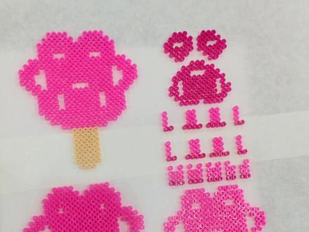 立体拼豆🧩爪爪🐾冰棍🍦拼豆考研啦🥳🥳#拼豆日记 #手工 #拼豆 #萌宇diy #立体拼豆@抖音小助手 @创作灵感小助手 @抖音创作灵感 @DOU+小助手