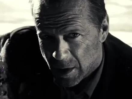 Sucker 大冤种。Sucker在英文里面指代很容易被骗的人,被骗被欺负又忍气吞声的人,傻乎乎的人,容易傻傻地被某些事物吸引的人 (比如渣男渣女哈哈)。Sucker还有一个指拍马屁的人的意思,然后suck up 在英文里有1. 拍马屁,2. 忍气吞声的意思。
#英语口语 #英语 #学英语 #英语每天一分钟 #英语小达人 #看美剧学英语 #看电影学英语