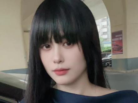 拍视频为了搞笑,看得开心你就看,看不开心你就走!#谢咩蒙 #壮话 #二手车#南宁二手车小鹿