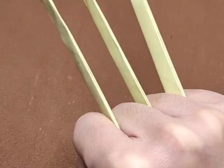 #知识创作人 都说雪糕棒做的金刚爪太难了,那么用纸做的你学废了吗?#手工#看见手艺 #折纸