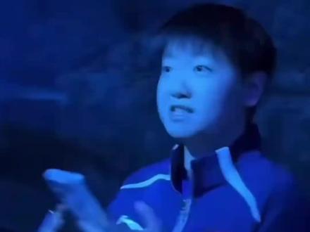 莎莎赛后去看鲨鲨了🤗#孙颖莎 #新加坡 #海洋馆