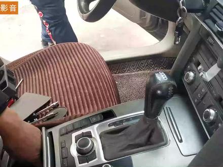 奥迪A6L原车中控旋钮和其他按键无作用无按键灯故障检修