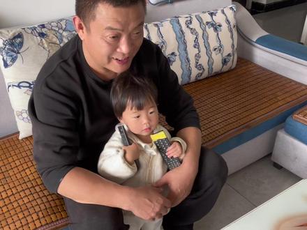 今天把言言带回家她太好耍了