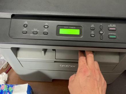 兄弟7080更换墨粉盒,一体机显示打开前盖更换墨粉盒,加粉后机器还是显示更换墨粉盒,打印机清零联想打印机清零方法7080打开前盖更换墨粉盒的解决方法#打印机维修 #办公设备 #专业维修 #宜昌上门维修打印机 #宜昌维修复印机