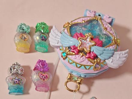 奇妙萌可『闪耀流星宝盒』秘籍
小可爱是“奇妙萌可”铁粉,家里一堆萌可玩具…第六季奇妙萌可玩具『闪耀流星宝盒』只配了4个星粉追踪瓶,想要“极光萌可”变身怎么办?!请用两根棉签… #奇妙萌可玩具 #奇妙萌可第六季 #闪耀流星宝盒 #极光公主