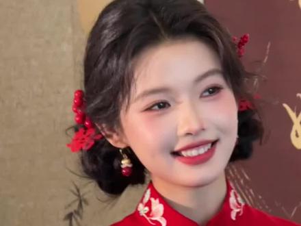 过年就扎甜美可爱双丸子头,大人小孩都适合#编发教程 #发型教程 #扎发教程