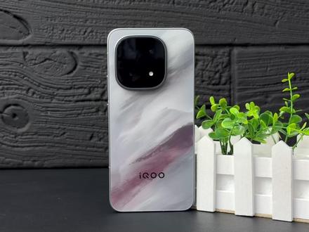 IQOO15到手三个月,知道真相的我泪目了!iQOO15钢化膜到底该怎么选?iQOO15钢化膜测评#IQOO15 #iqoo15钢化膜 #手机 #数码科技