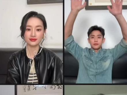 为了方便大家观看我把姐姐姐夫直播部分截出来了,只要姐姐一说话,姐夫就会漏出一口大白牙🤩#姐姐姐夫直播互相敲墙 敲开姐姐心门🚪🥰#纯真年代的爱情#郭晓婷王天辰合体直播 #抖音二创激励计划