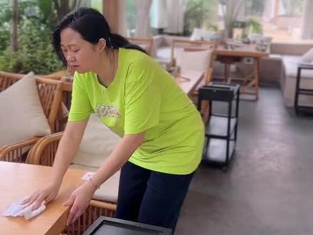 卡也空空 兜也空空 能不能半个月发一次工资#工资多少才够花