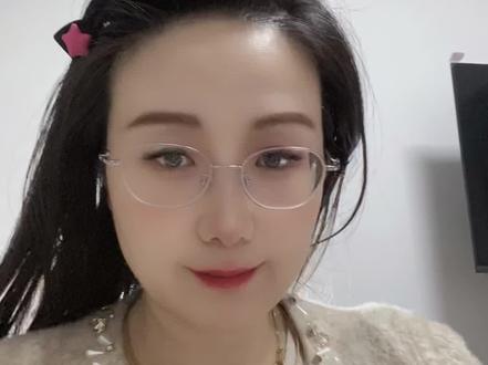 黄金白银大跌,后续还会跌吗? 白银创下单日最大跌幅,黄金也是重挫,后续怎么看? #白银大跌 #黄金 #股票 #财经 #美联储