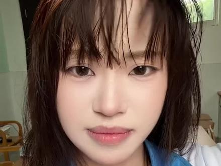 上天入地再也找不到比我妹会洗头的人了!怎么能这么蓬这么顺? #洗发水 #油扁塌 #住校生 #薰洛 #薰洛洗发水