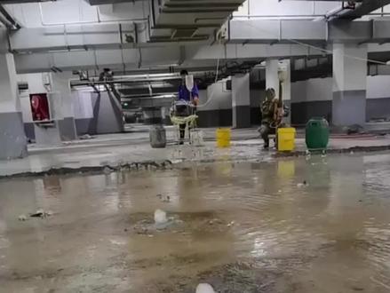 你知道地下室底板渗水漏水的原因有哪些吗#工程人 #建筑工程 #施工现场实拍