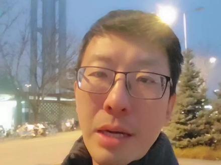 workbuddy(腾讯龙虾)使用指南 最近聊了好多期腾讯的小龙虾 CodeBuddy 和 WorkBuddy,其实是一个产品两个版本。好多粉丝跟我说,用它完成了不少以前不敢想的事,后面我可能会请他们来分享各行业的案例。
但也有不少人说,根本什么都做不出来。今天我刷到一个做 3D 打印的博主,特别典型。他让 CodeBuddy 帮他建一个汽车模型,准备 3D 打印出来。结果搞出了一坨像肥皂一样的东西。他就录视频说,产品太差。
我今天就以这个为例,还原一下我是怎么用 CodeBuddy,从踩到同样的坑,到最终做出来,再到把整个流程沉淀成一个可复用的 Skill 的。#人工智能 #Workbuddy #我是怎么养龙虾的 #人工智能与人工智障 #Openclaw @依旧的本杰明