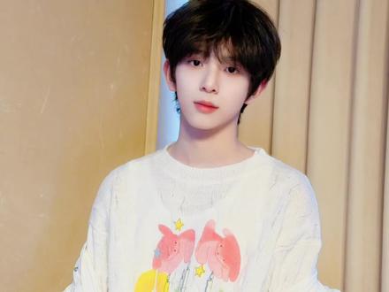 浚铭,你怎么这么萌#陈浚铭 #陈浚铭四代唯一纯血门面