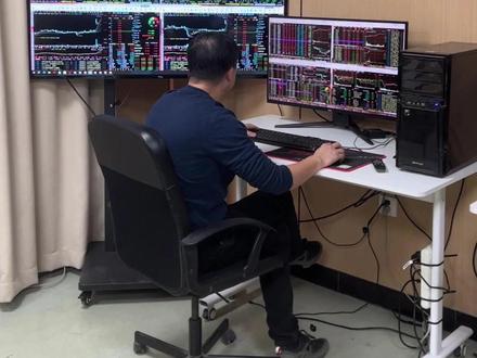 手把手教会你 老旧台式机+电视 让同花顺实现8屏显示! #万合星 #万合星多屏管理软件 #知识分享#同花顺 #台式机连电视