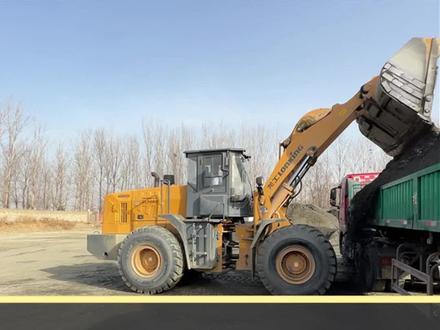 龙工ZL50NCGS装载机砂石料场作业视频 龙工50铲车铲运高效,操作自如 #铲车装载机 #铲车工作视频 #龙工装载机 #50装载机 #砂石料场