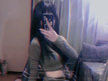 这是你们喜欢的女友跪吗#跪地变装 #对镜拍 #艾特你女朋友给你拍