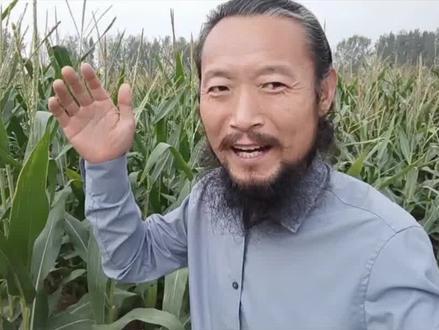 知足常乐,知足是福。有人骑马,有人坐轿,他人骑马我骑驴,仔细思量我不如,回头一看还有走着的 ,比上不足我比下有余,天高不算高,人心第一高,人心不足蛇吞象,心比天高,命比纸薄,人算不如天算,人心不足蛇吞象,螳螂捕蝉黄雀在后,知足是福,知足常乐#情感 #国学智慧 #传递正能量 #人性 #人生感悟