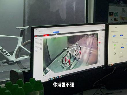 CAMP坎普新车 风洞测试谍照曝光 看照片是集成了主流市面上大环赛气动车型的几家品牌的特点!
波加查的车把,温格高的车头,米兰的五通,皮德科克的立管…
经典优秀的设计总是心有灵犀啊!
#camp
#坎普