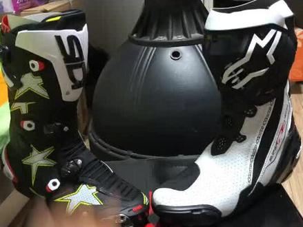 A星顶级赛靴 sidi顶级赛靴简介,送给有需要的同学们!#就想说点大实话 #赛车 #装备