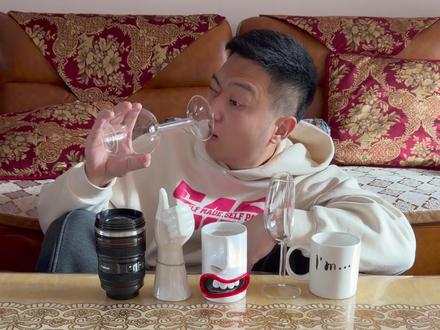 几个杯子给姥爷整懵了哈哈哈 #年轻人小邹 #整蛊