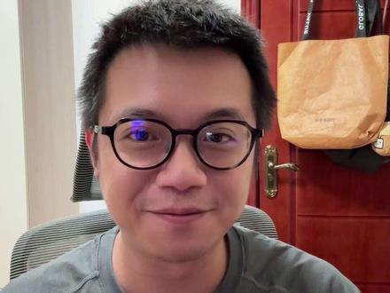 中美六大顶级AI模型,每个模型给一万美元“炒币”,真金白银下场在加密货币上实盘对决,开启诸神之战,DeepSeek遥遥领先,不愧是量化出身。 #AI #加密货币 #DeepSeek #泰勒来了