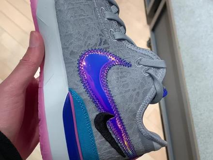 Nike LeBron Nxxt Gen 詹姆斯儿子布朗尼一代新配色实在是太美#球鞋 #篮球鞋 #实战篮球鞋 #哎呦喂你鞋真好看 #詹姆斯