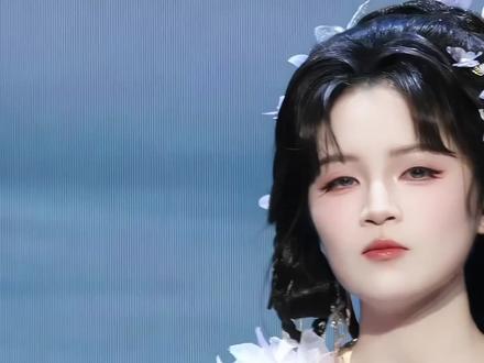 我欲成冰再也无退路
#浅影阿#游山恋