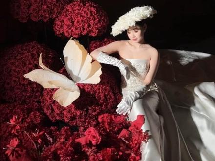 策划到了又刘的婚礼啦!后面有彩蛋 满是感动 #了又刘婚礼现场这么好哭吗 #了又刘婚礼现场 #听婚礼
@了又刘🐑 姐妹 新婚快乐