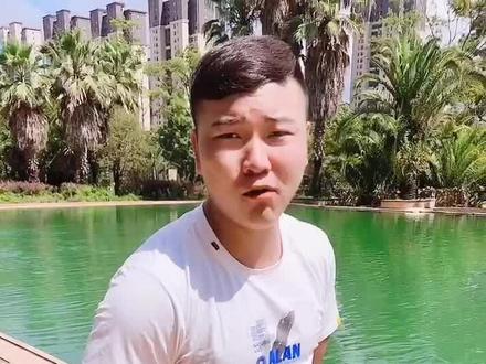 这小伙子还是太年轻了😂@万泽兄