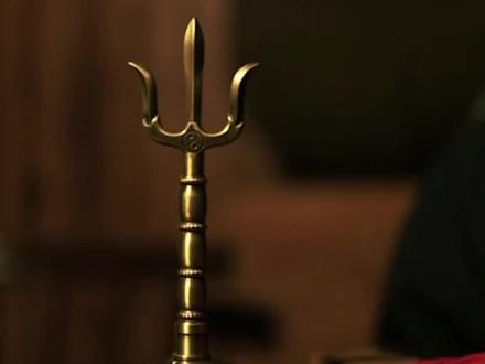 今天我请了三清铃,给各位朋友们清理一下这几天大脑里积攒的第一烦躁,第二身体里的病毒,第三你的灵魂。🙏