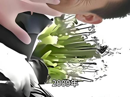 2009年,38岁的王学兵娶了31岁的美女孙宁。结婚时,孙宁又买房又办婚宴。结果,所有的礼金,却被王学兵的家人以“老家规矩”为由拿走了#明星#情感 #婚姻 #孙宁 #热门