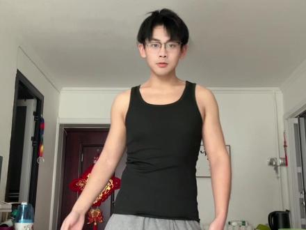 每天两万步 都在走花步 #花步 #肌肉腿 #肌肉男 #体育生 #妖娆