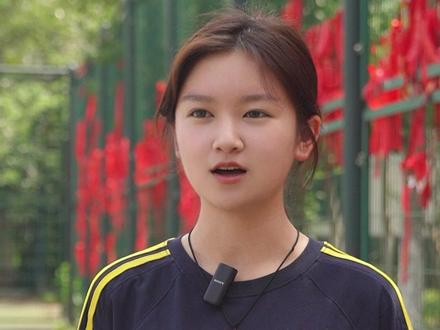 近日,2025江苏高考成绩公布,启东市汇龙中学高三13班学生钱怡仰取得文化+专业630分的好成绩。成绩优异、能说会道、多才多艺……这样的“宝藏女孩”,真的很“圈粉”。#金榜题名 #高考 #宝藏女孩