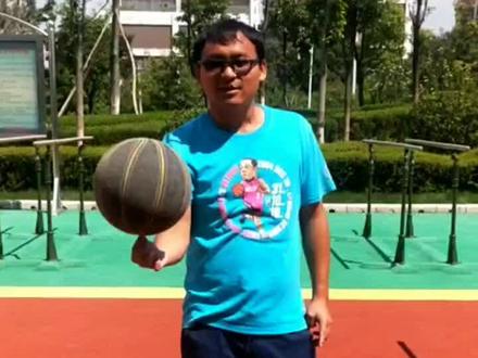 @云南安创源体育用品有限公司 @云南弘篮体育公司 想来大理头在盔哥面前秀#云南安踏要疯 @天极街球头盔哥