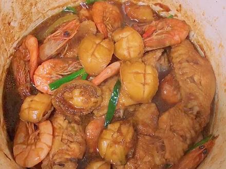 编辑完视频 我饿了😂#深夜放毒 #美食vlog #菜谱家常菜 #鲍鱼鸡翅大虾煲 #做菜 #美食教程