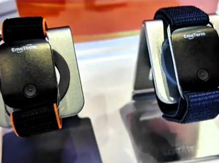 通过“电击”缓解疲劳?“电子咖啡手环”被吐槽是智商税,专家:特定人群需谨慎使用。⑩①#电子咖啡手环 #你怎么看