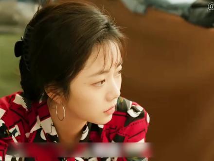 方婉之想到促销衣服的办法,可在实施中受阻,好在外甥及时出手#谭松韵 #我的山与海 #好剧推荐