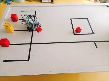 #乐高机器人ev3 三颜色传感器选择红色运输