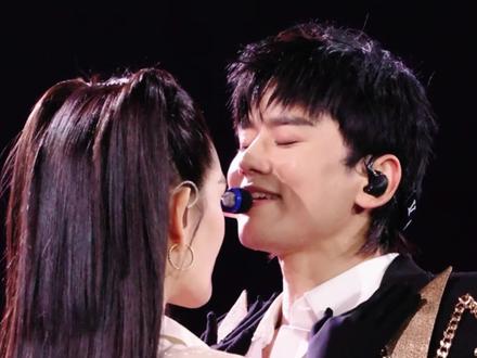 日夜会颠倒
2025.12.31 张杰未,你好吗跨年演唱会
【张杰谢娜】《无药可救》4k直拍🍬
#张杰 #谢娜 #张杰谢娜