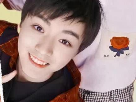 帝国姐想要,帝国姐一定得到!!!其实这次打榜只是想让TFBOYS看到四叶草一直都在。#TFBOYS#四叶草#超话大赏#帝国