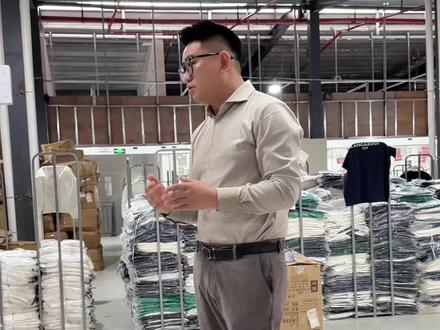 新手小白入行服装尾货批发生意,应该怎么才可以拿到结果?#万顺商贸六六家#没有梦想何必广州#创业 @万顺商贸六六家创始人@广州万顺六六家商品贸易中心(个人独资)