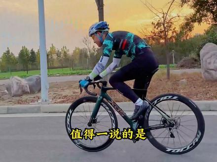 什么是锁踏和锁鞋,景晔锁踏测评#公路车 #锁踏 #锁鞋