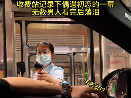 手表不光可以看时间新款的AI手表功能简直不要太全面,他不需要插卡就可以跟手机一起同步登录一个微信!#智能手表 #智能穿戴 #男人玩具 #智能腕表