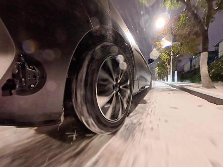 你永远可以相信比亚迪的雪地模式!今天来试一下,真的挺好用的!开启跟关闭起步是完全不一样的!你也快去试试吧,记得下雪如果要出门了一定要打开!
#比亚迪雪地模式 #比亚迪海洋冬日用车分享 #比亚迪雪地模式怎么打开 #下雪路滑大家出行注意安全 #比亚迪