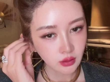 真的好心疼公主,刚刚开始美好而甜蜜的生活!!!#盈公主 #纳迪尔 #收腹裤女王盈公主 #塑身女王盈公主 #混血小公主kylie@👑盈公主👑 @纳迪尔