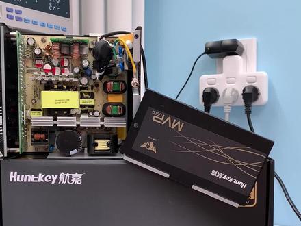 航嘉MVP750W金牌全模组电源 日常到手五六百,纹波表现好,电压偏离属于第二梯队,满载保持时间短,用料多为台系,模组线cpu只有一根一分二的线,动态负载有些瑕疵,综合来说,没啥大问题,性价比低了一些#电脑#电脑知识 #电脑配置