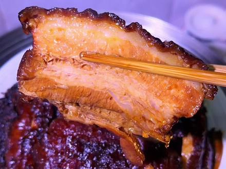 家庭版梅菜扣肉,肥而不腻,入口即化,用干豆角蒸也是一绝,#梅菜扣肉 #家常菜做法分享 #创作者中心 #创作灵感 #充能小事叫吃饭